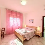 Alloggio per agriturismo La Rondine