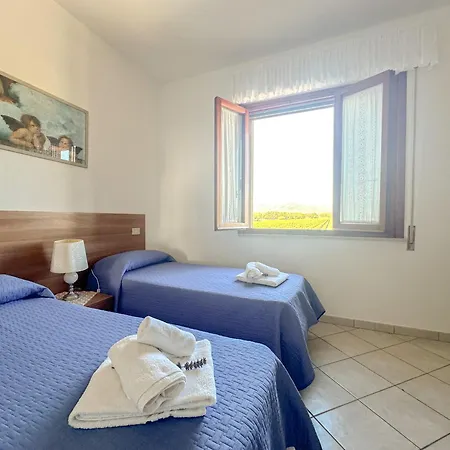 La Rondine Farm stay
