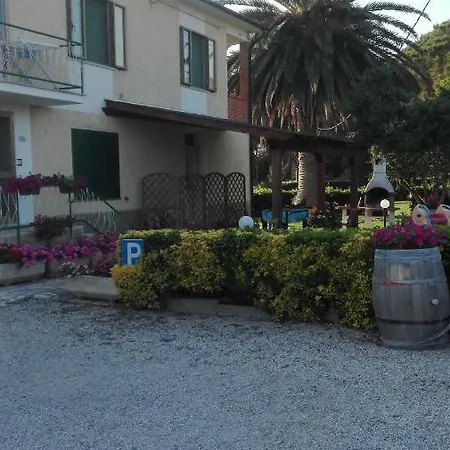 La Rondine Farm stay Bolgheri